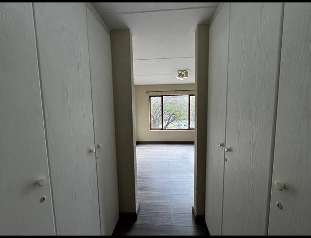 2 BEDROOM APARTMENT FOR SALE IN DOWERGLEN EXT 4